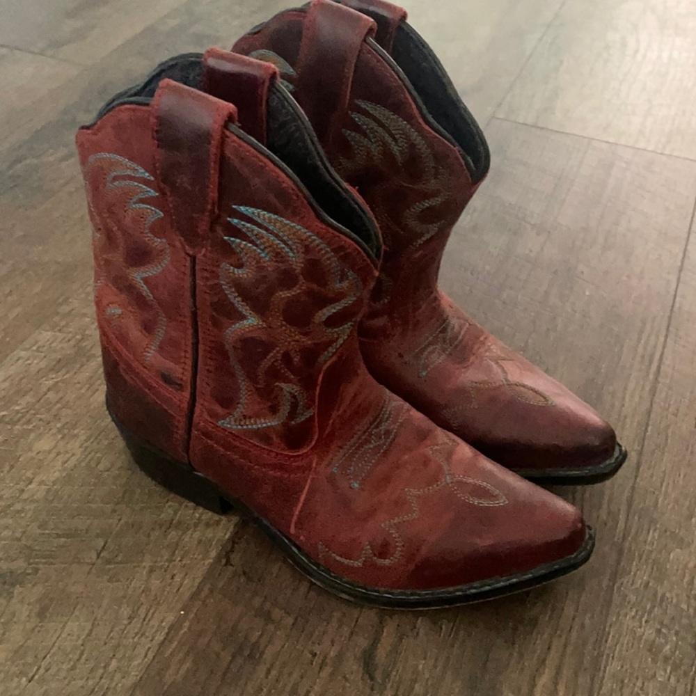 Girls cowboy boots. Red with light blue and orange swirls. Smokey Mountain Boots